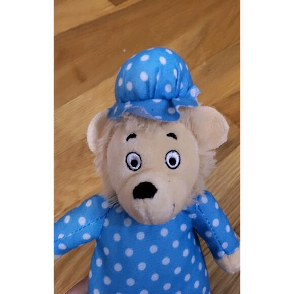 Berenstain Bears Mama Bear Plush 8” • Blue Polka Dot Pajamas • Greenbrier 2023 - Picture 5 of 8